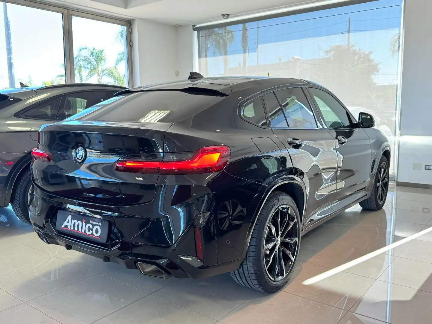 BMW X4 xDrive20d 48V Msport mhev Karbon Total Black 2021 Fekete - 1