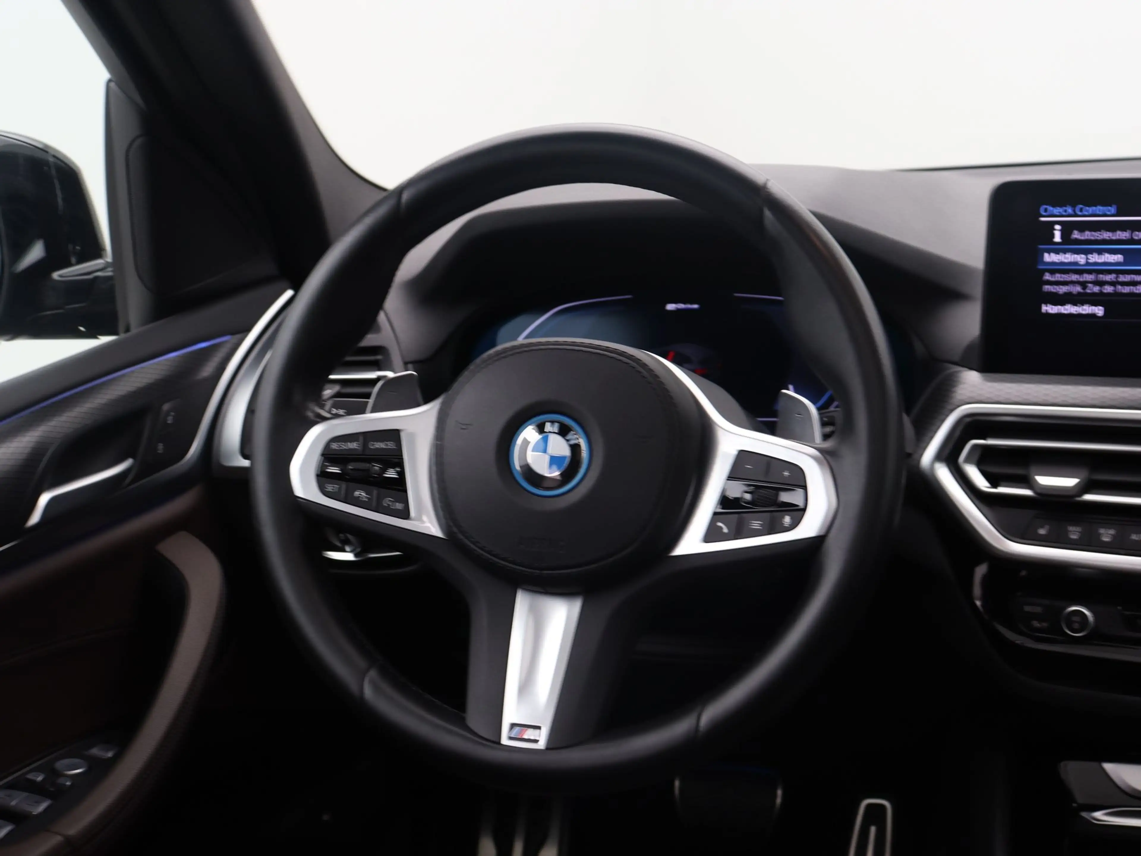 BMW X3 xDrive30e High Executive M Sport — photo 2