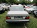 Mercedes-Benz E 200 Oldtimer - thumbnail 5