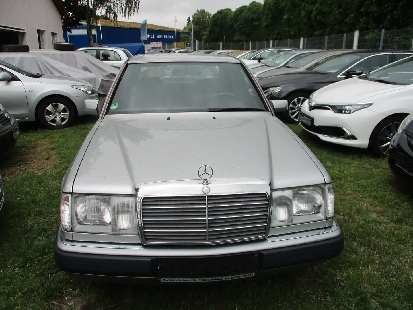 Mercedes-Benz E 200 Oldtimer - 2