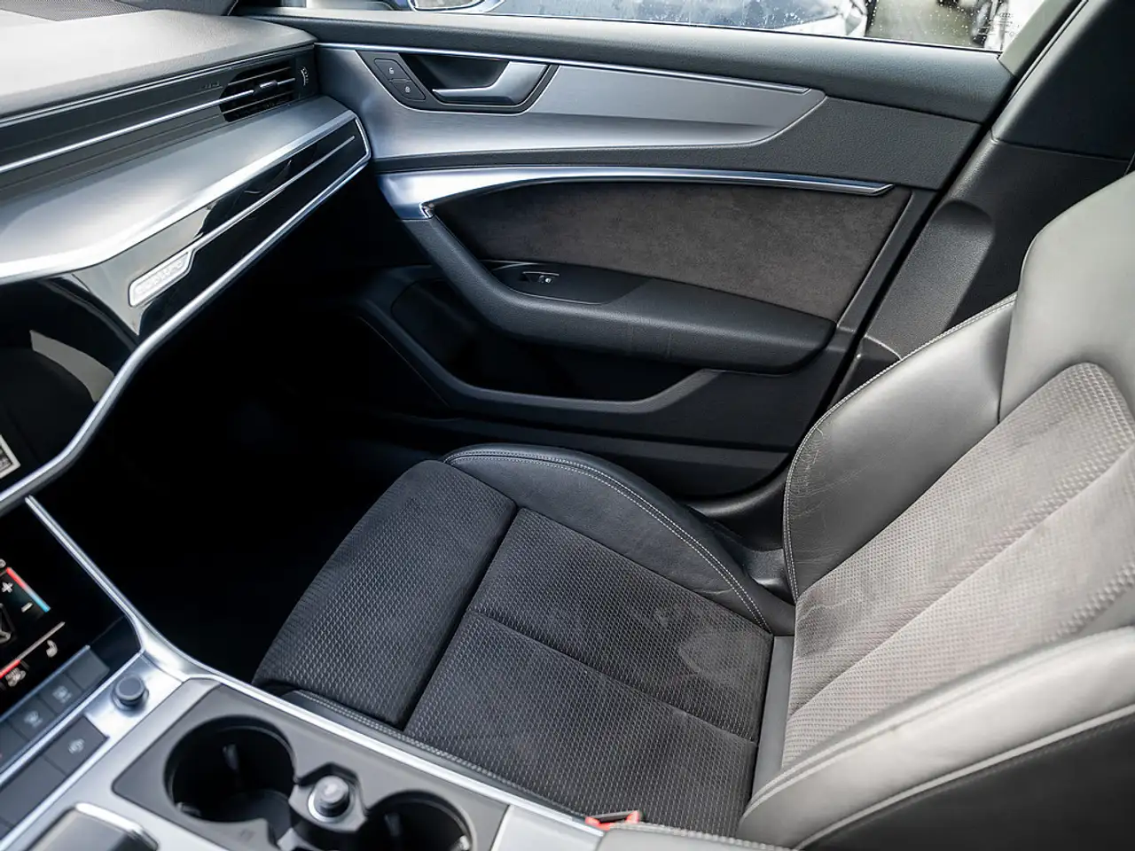 AUDI S6 AVANT 3.0 TDI QUATTRO - 349 ch