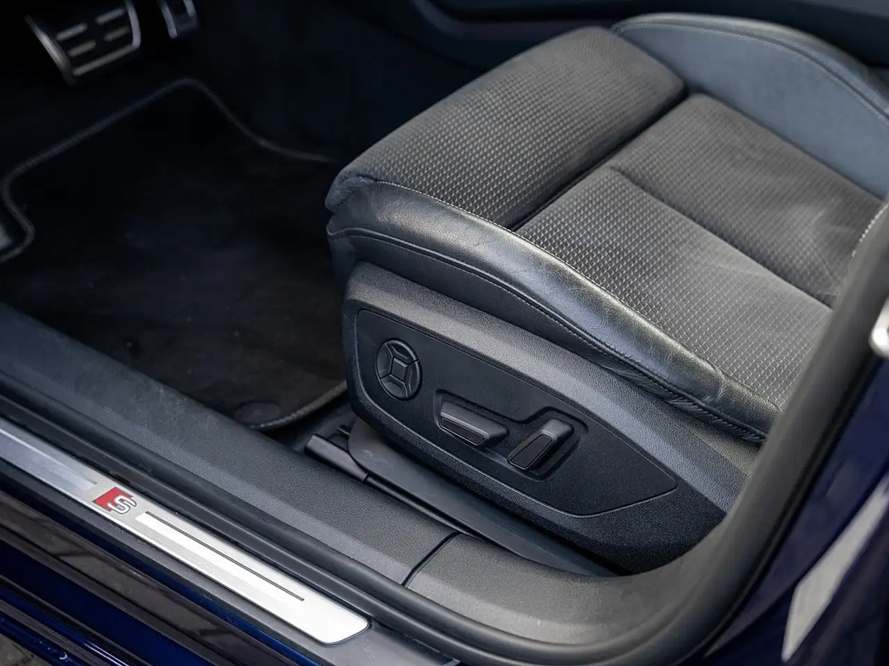 AUDI S6 AVANT 3.0 TDI QUATTRO - 349 ch