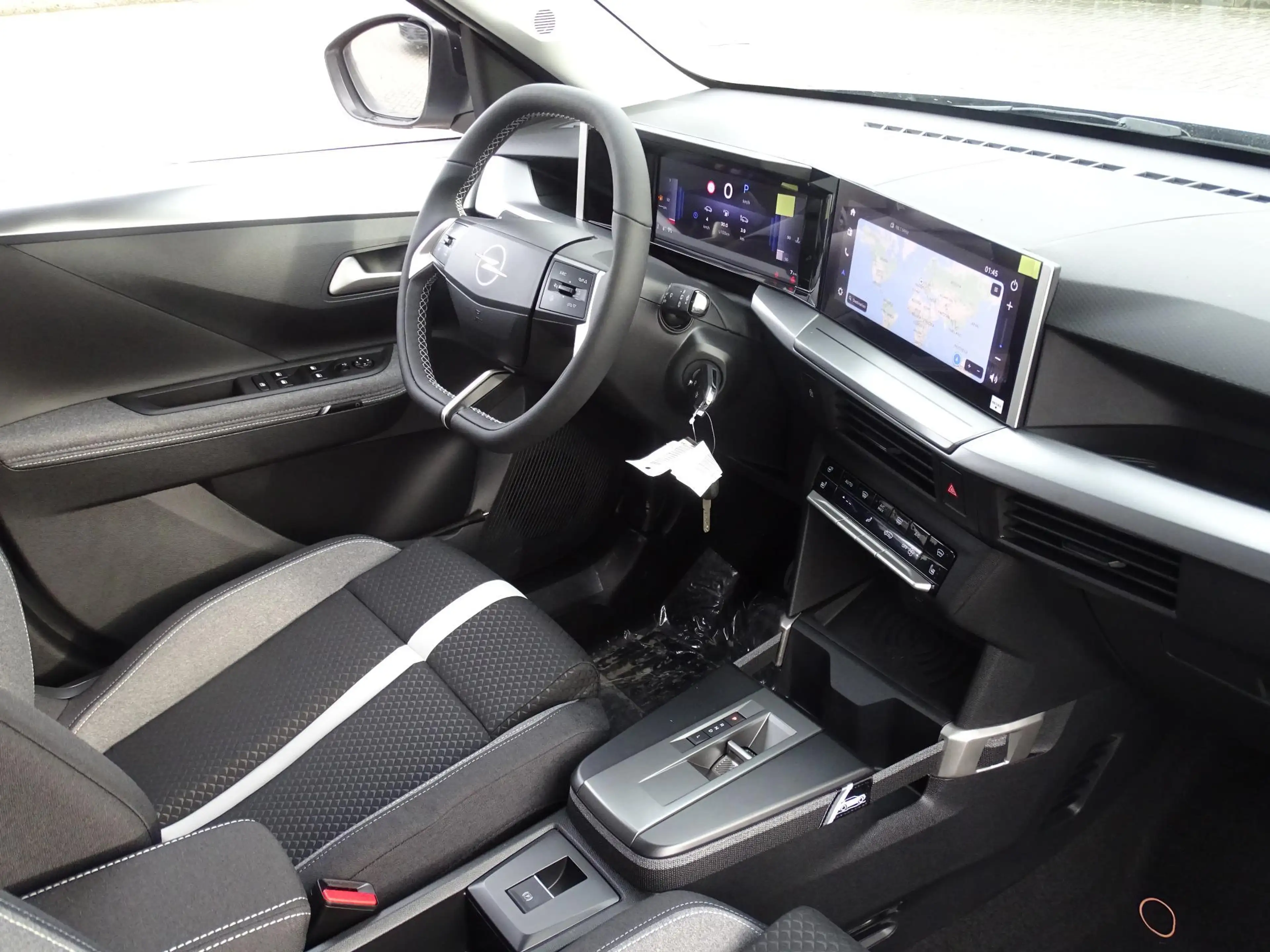 Opel Frontera BEV 54kWh Extended Range GS info Dieter DEMO — photo 13
