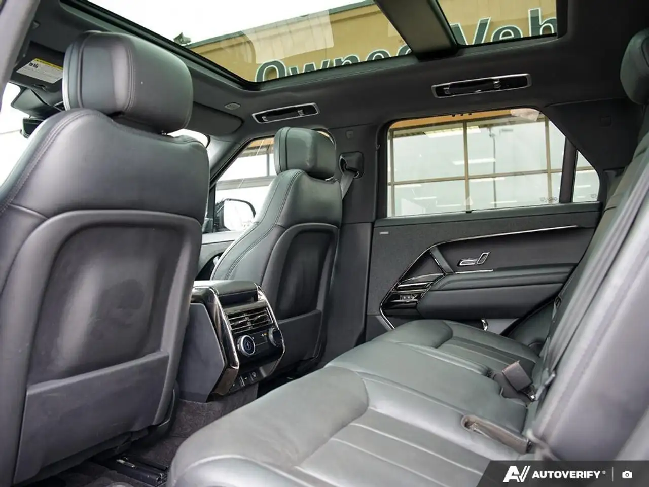 Land Rover Range Rover Sport photo Land Rover Range Rover Sport