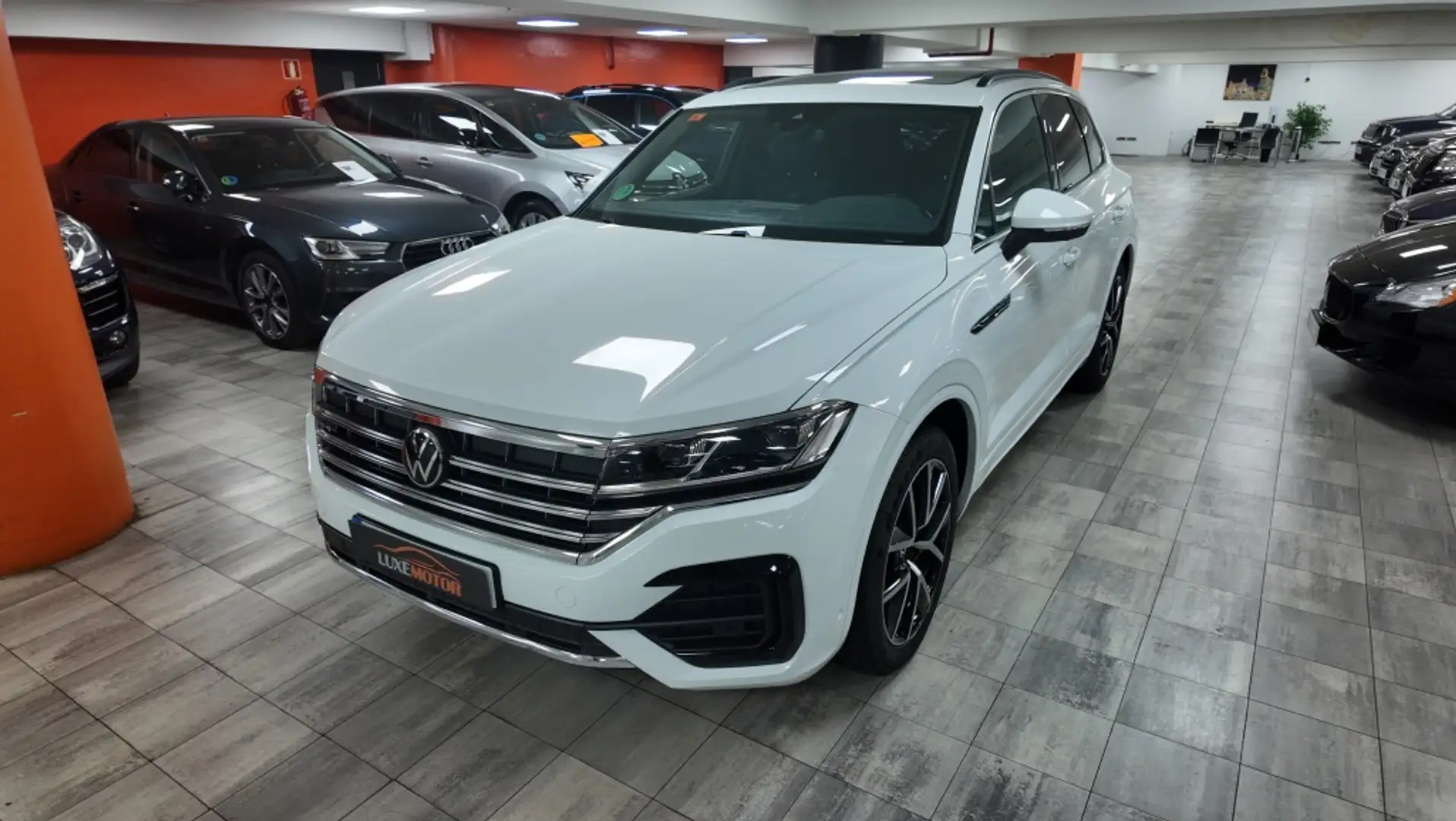Volkswagen Touareg 3.0TDI V6 R-Line Tiptronic 4Motion 170kW Blanco - 1