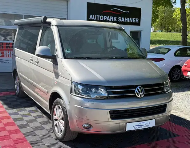 Volkswagen T5 California *KÜCHE*MARKISE*AHK*BETT