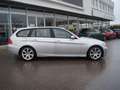 BMW 320 320d Aut. Touring **Navi*Leder*Panorama*Xenon** Argent - thumbnail 2