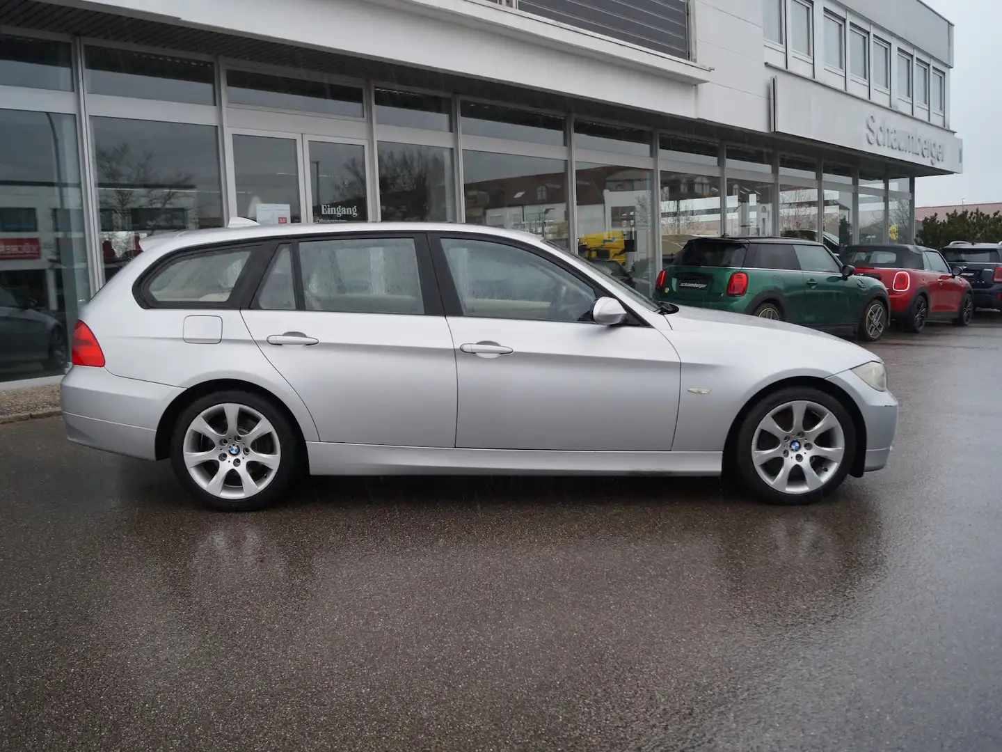 BMW 320 320d Aut. Touring **Navi*Leder*Panorama*Xenon** Argent - 2