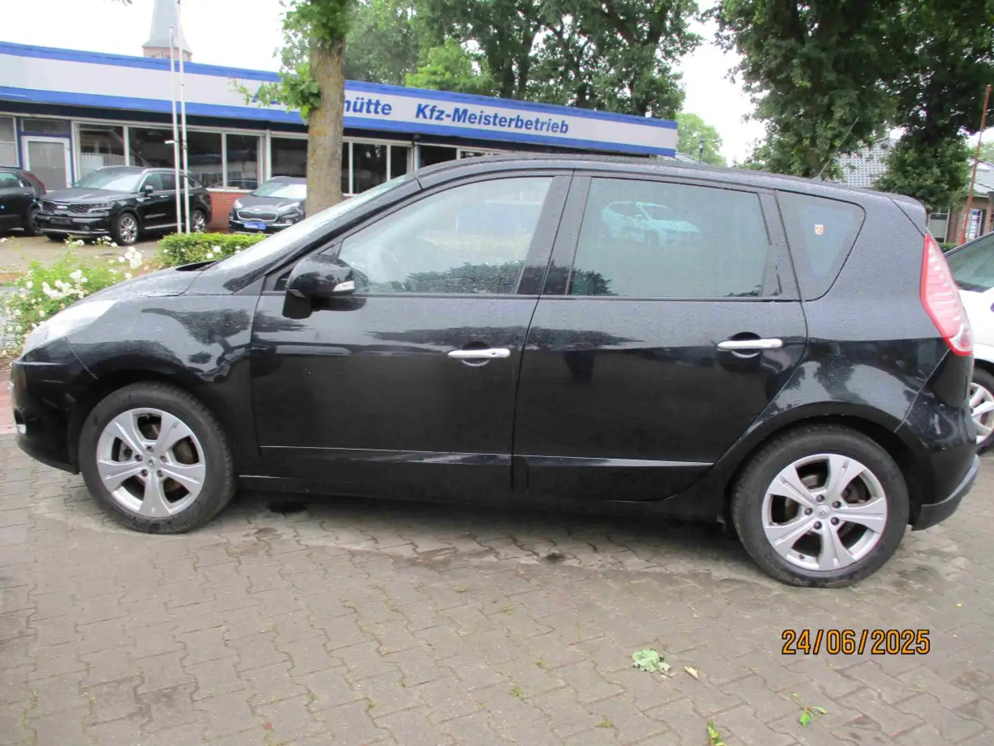Renault Scenic 1.6 16V 110 Dynamique (EURO 5) Schwarz - 2