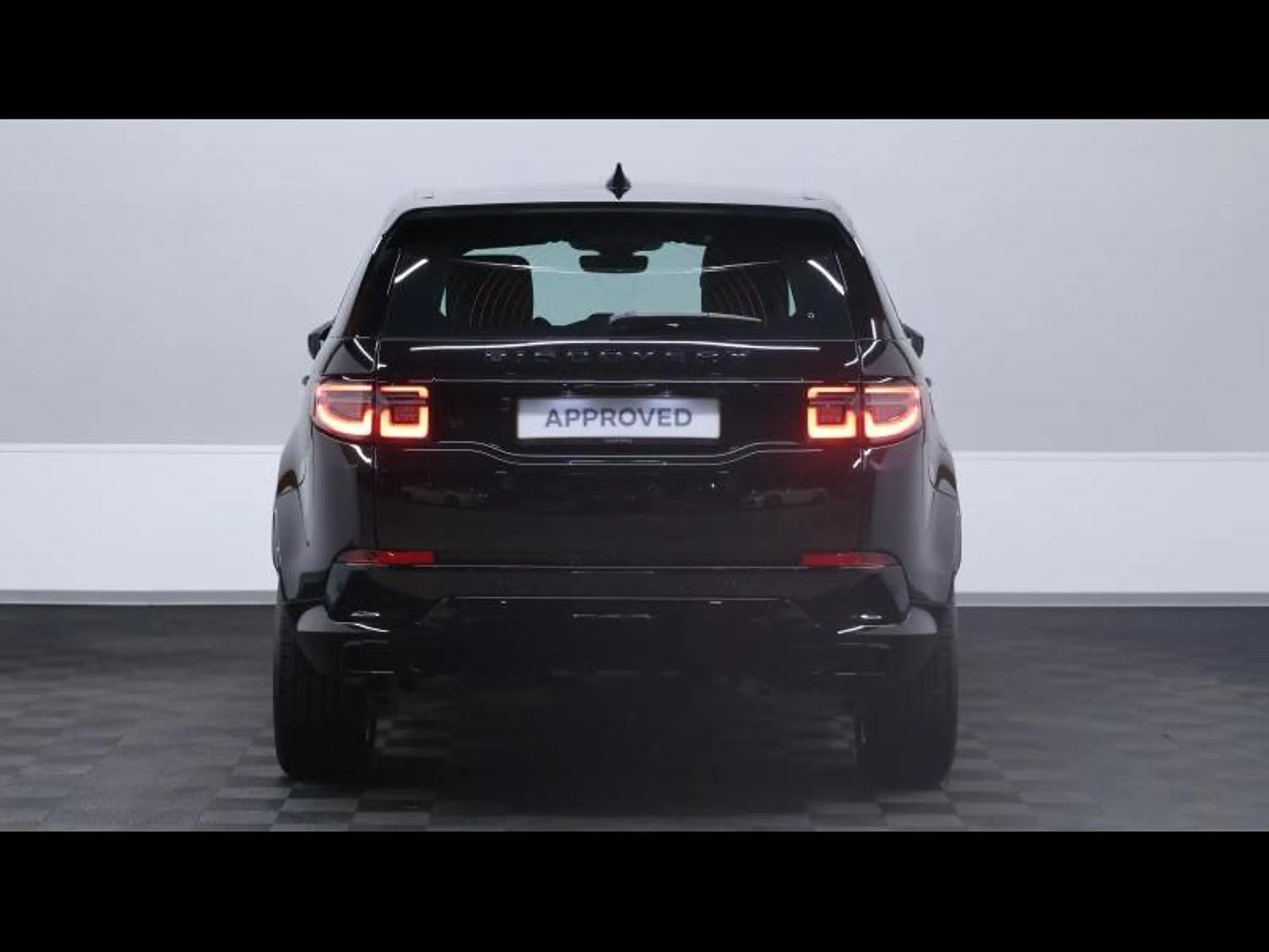 Land Rover Discovery Sport D165 DYNAMIC SE AWD Auto — photo 5
