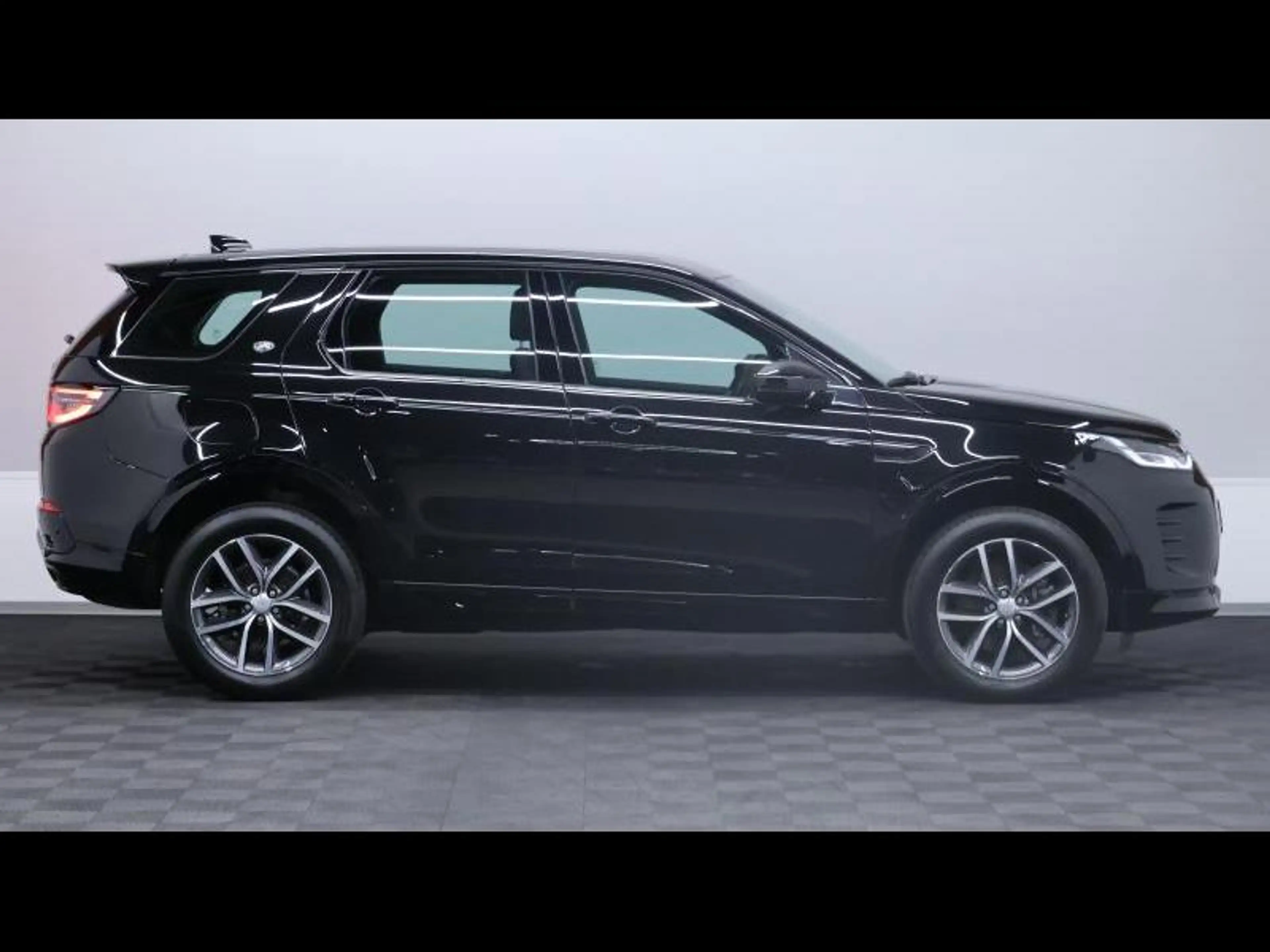 Land Rover Discovery Sport D165 DYNAMIC SE AWD Auto — photo 3