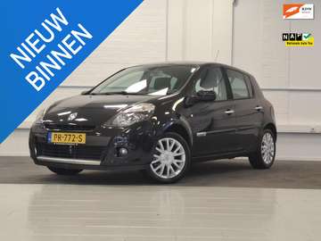 1.6i 16V Dynamique Automaat Cruise Clima Allseason