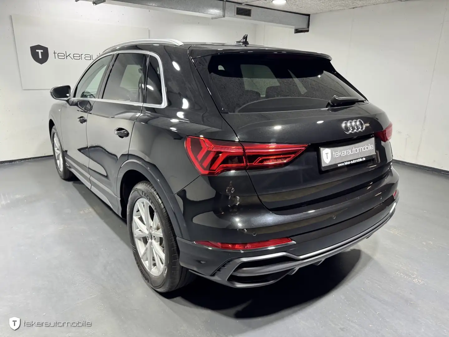 Audi Q3 35 TDI S line 'CarPlay*LED* Schwarz - 2