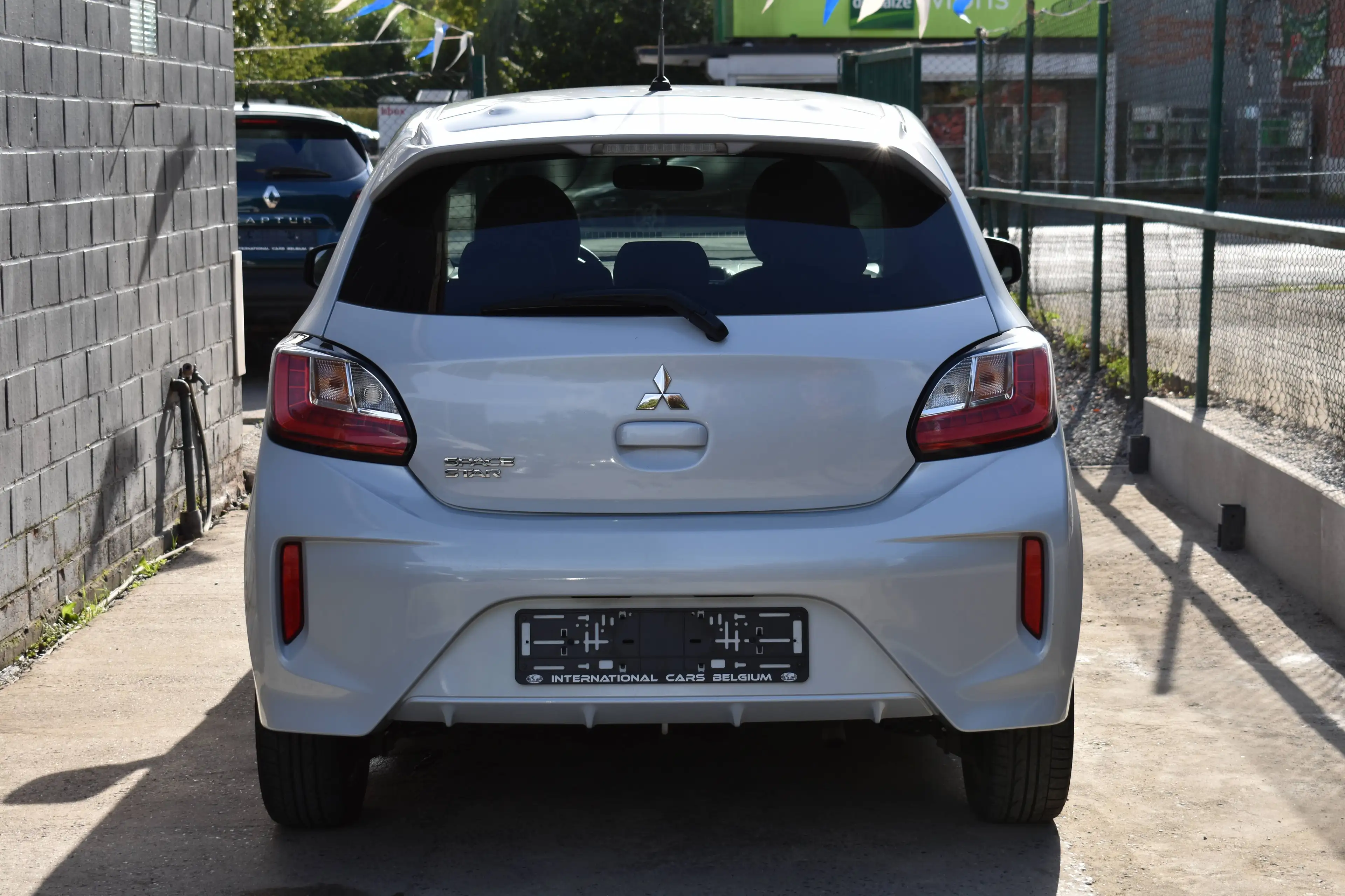 Mitsubishi Space Star Space Star 1.2i Intense / CARPLAY / AUTO CLIM / GARANTIE  ! — photo 9