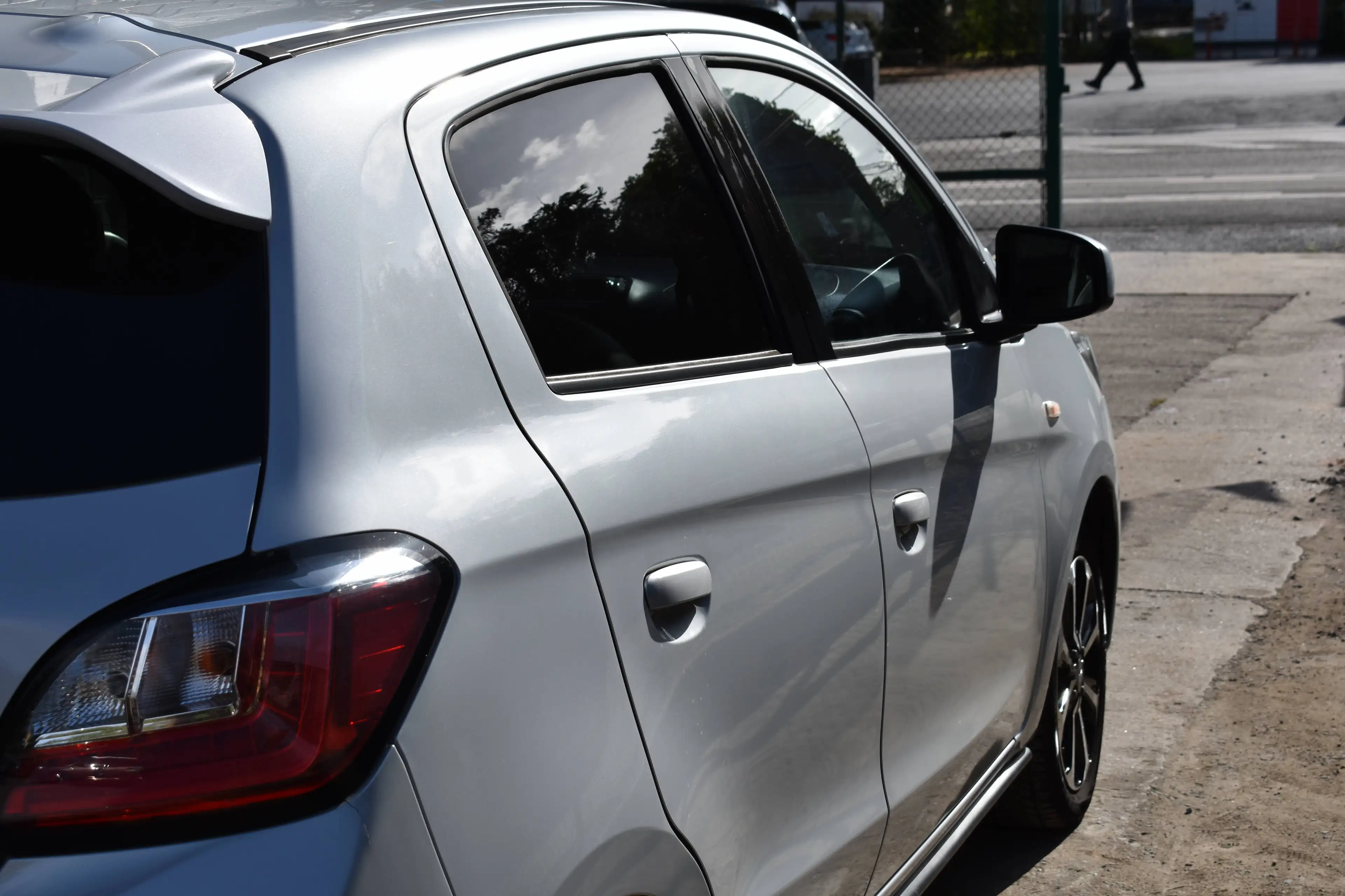 Mitsubishi Space Star Space Star 1.2i Intense / CARPLAY / AUTO CLIM / GARANTIE  ! — photo 8