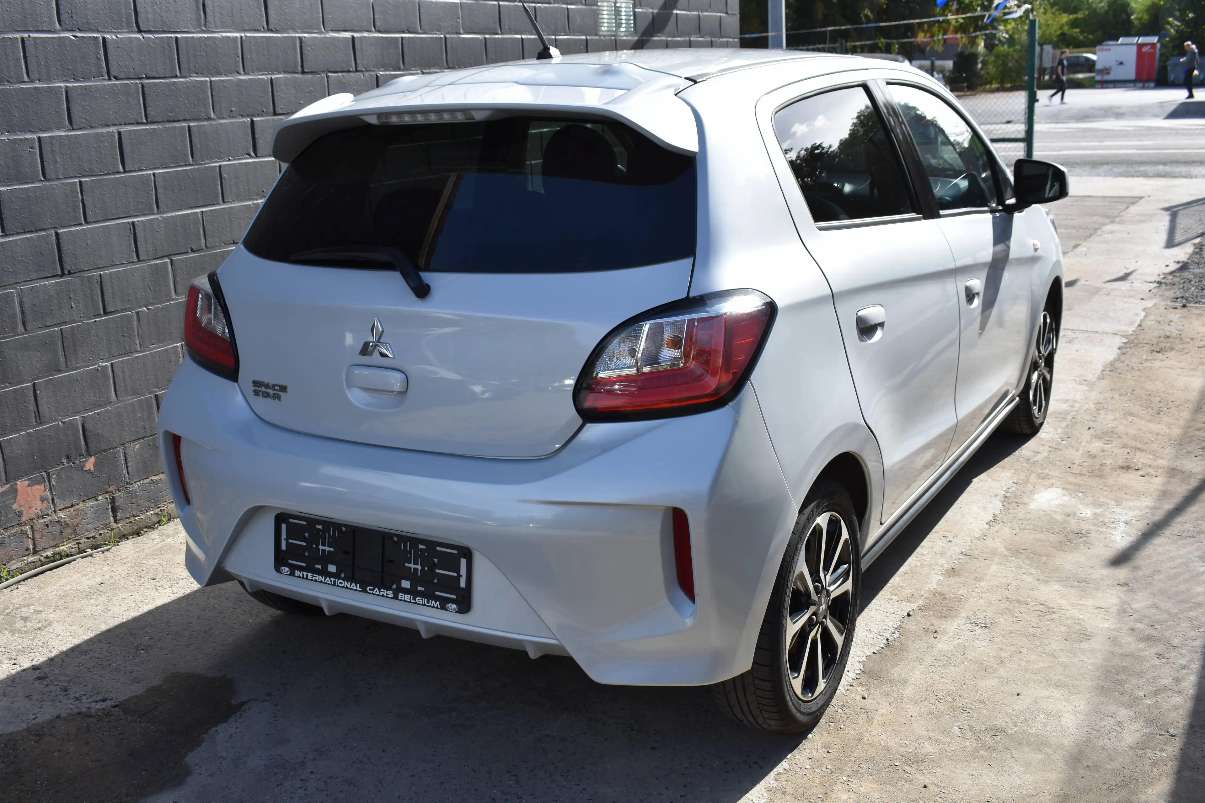 Mitsubishi Space Star Space Star 1.2i Intense / CARPLAY / AUTO CLIM / GARANTIE  ! — photo 7