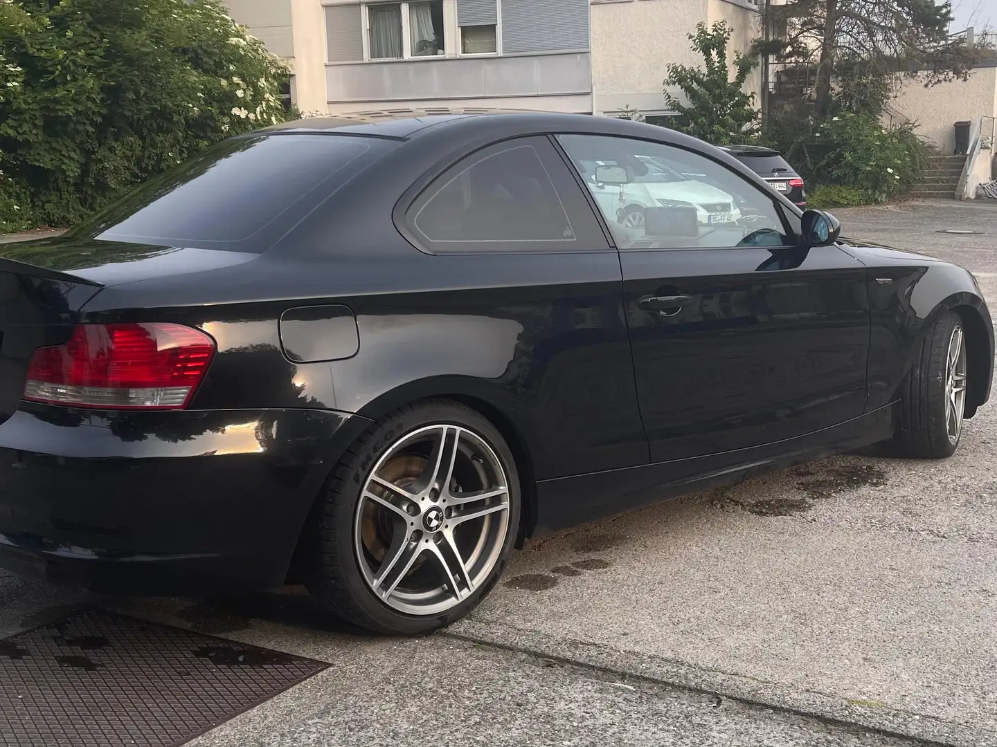 BMW 120 120d Coupe Schwarz - 2