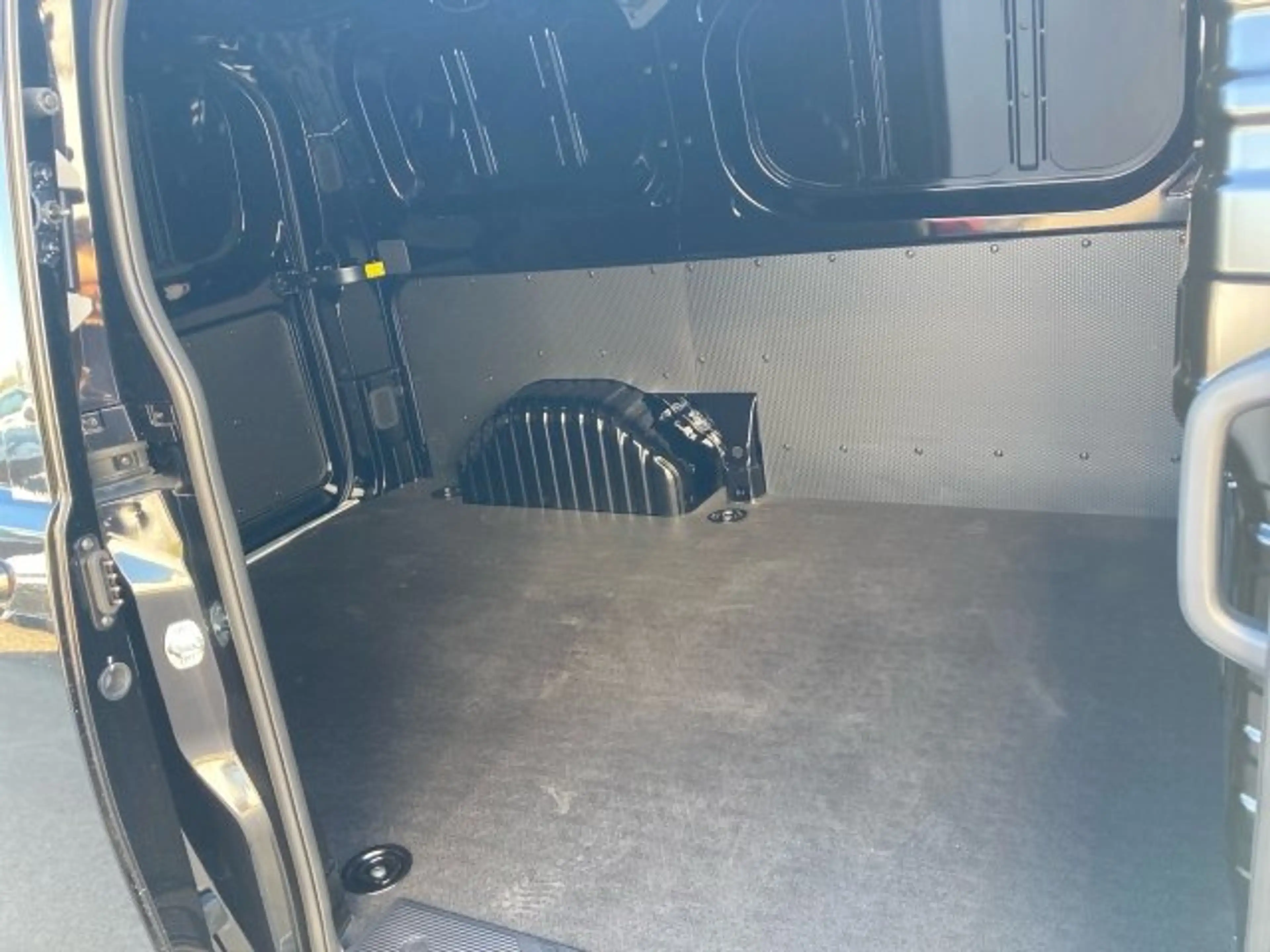 Maxus Deliver 9 DEL7 Deliver 7 L1H1 MY26 d7l1h1-P5 — photo 12