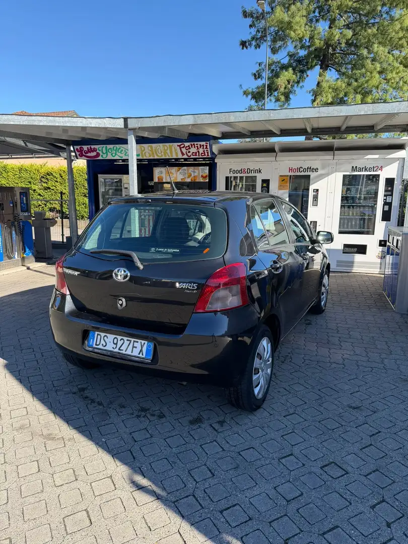 Toyota Yaris 5p 1.3 Navy - 1
