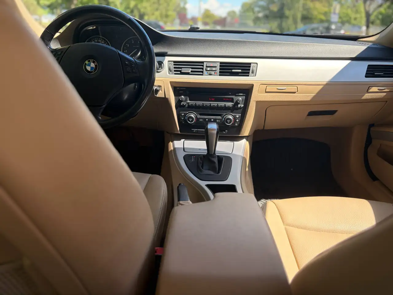 BMW 3 Series снимка BMW 3 Series
