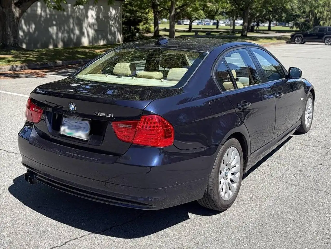 BMW 3 Series снимка BMW 3 Series