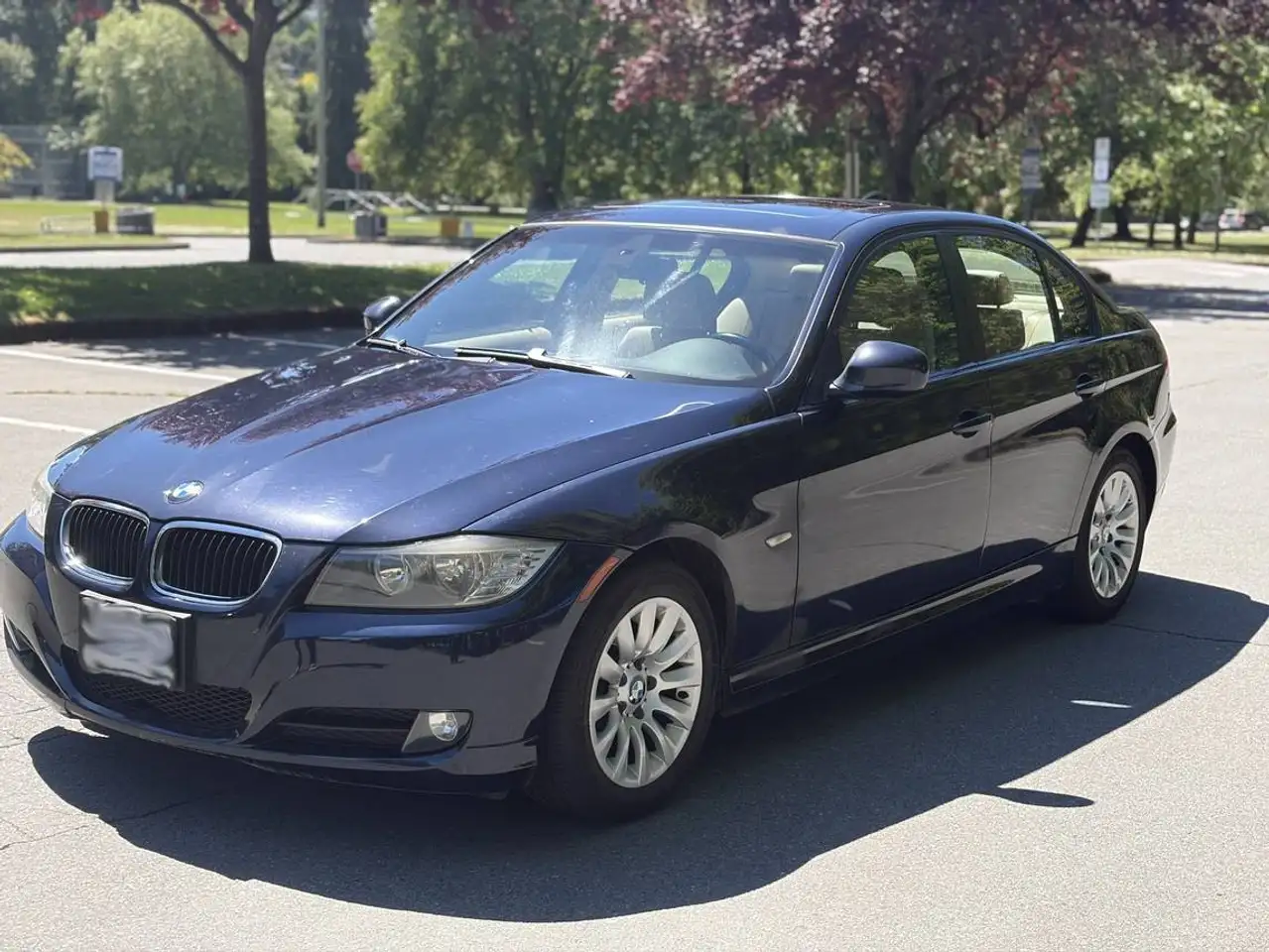 BMW 3 Series снимка BMW 3 Series