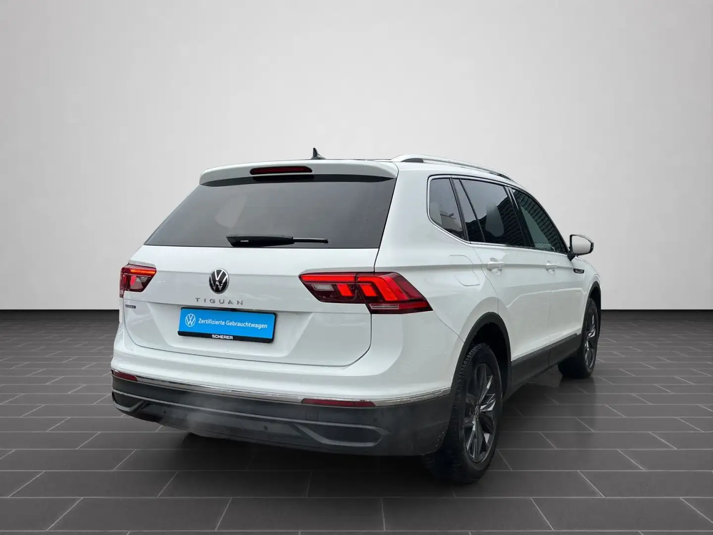 Volkswagen Tiguan Allspace 1.5 TSI DSG Life KAMERA NAVI SHZ Weiß - 2