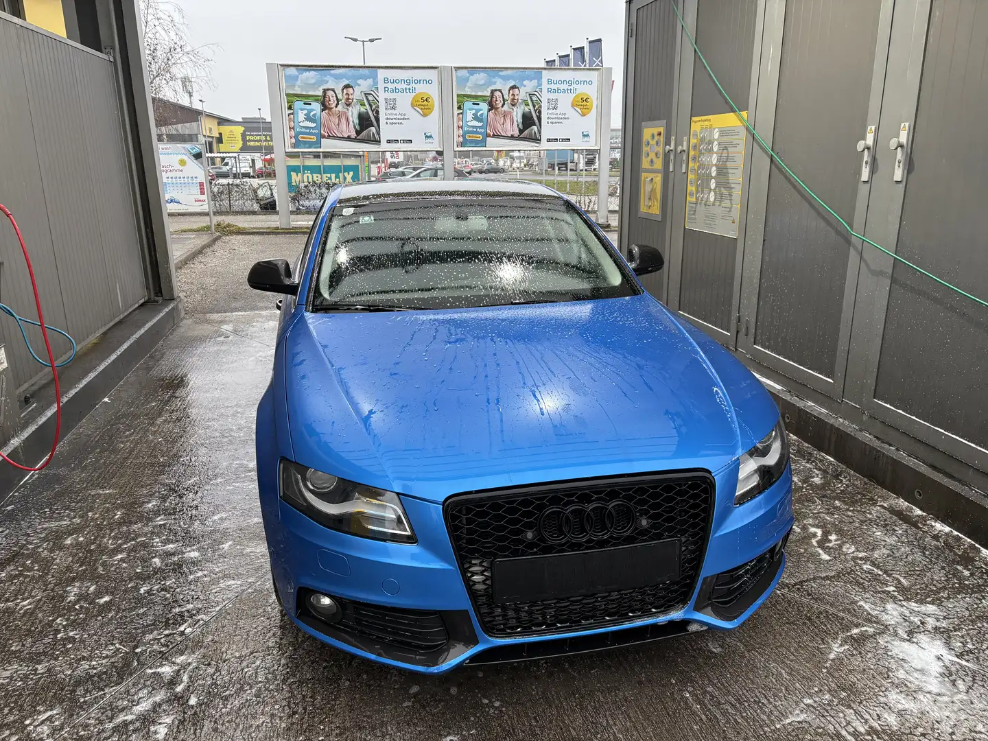 Audi A4 2.0 TDI DPF Attraction - 2
