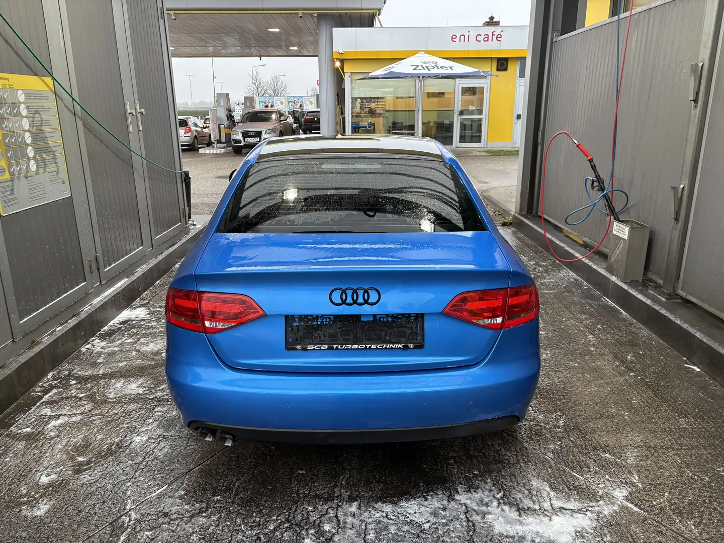 Audi A4 2.0 TDI DPF Attraction - 1