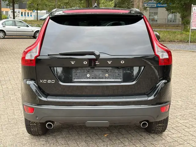 Volvo XC60 view 6