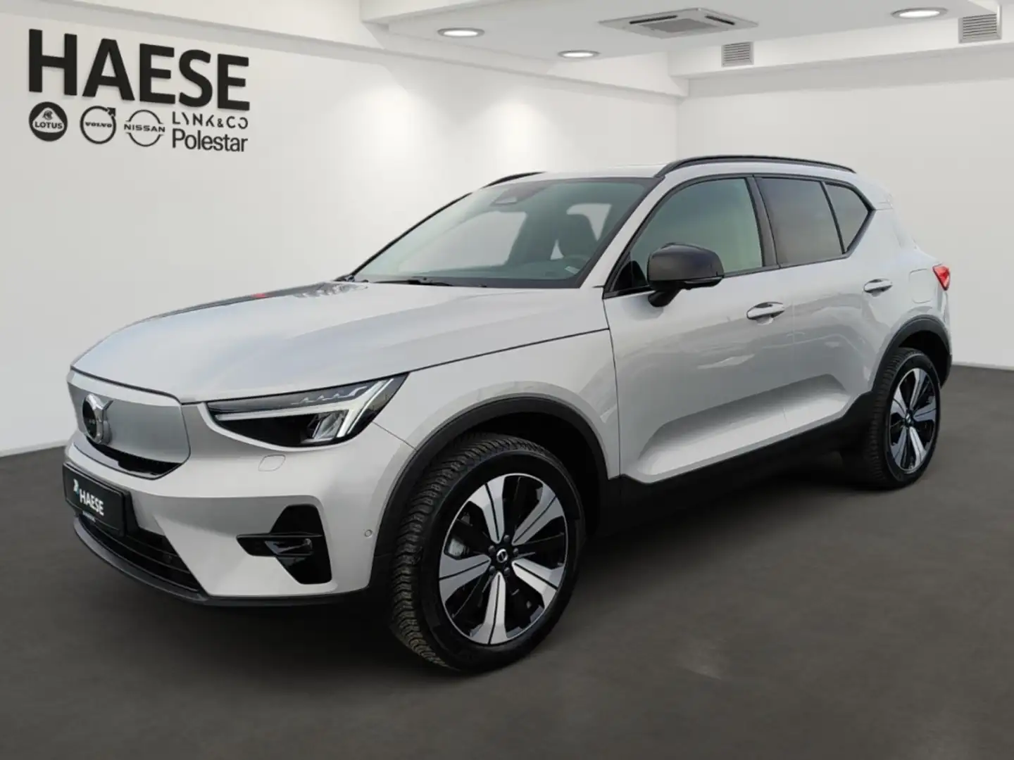 Volvo XC40 Ultimate Pure Electric AWD StandHZG AHK Digitales Silber - 1