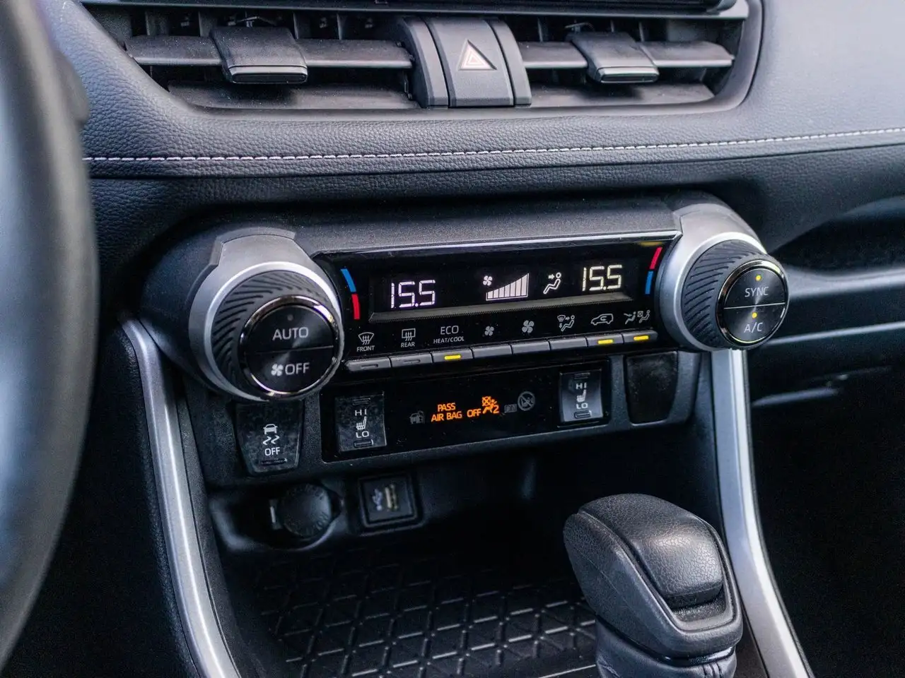 Toyota RAV 4 photo Toyota RAV 4