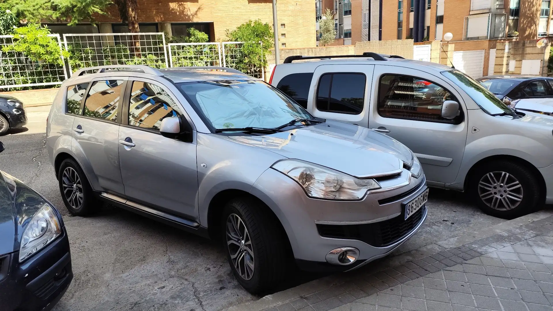 Citroen C-Crosser 2.2HDI Exclusive - 2