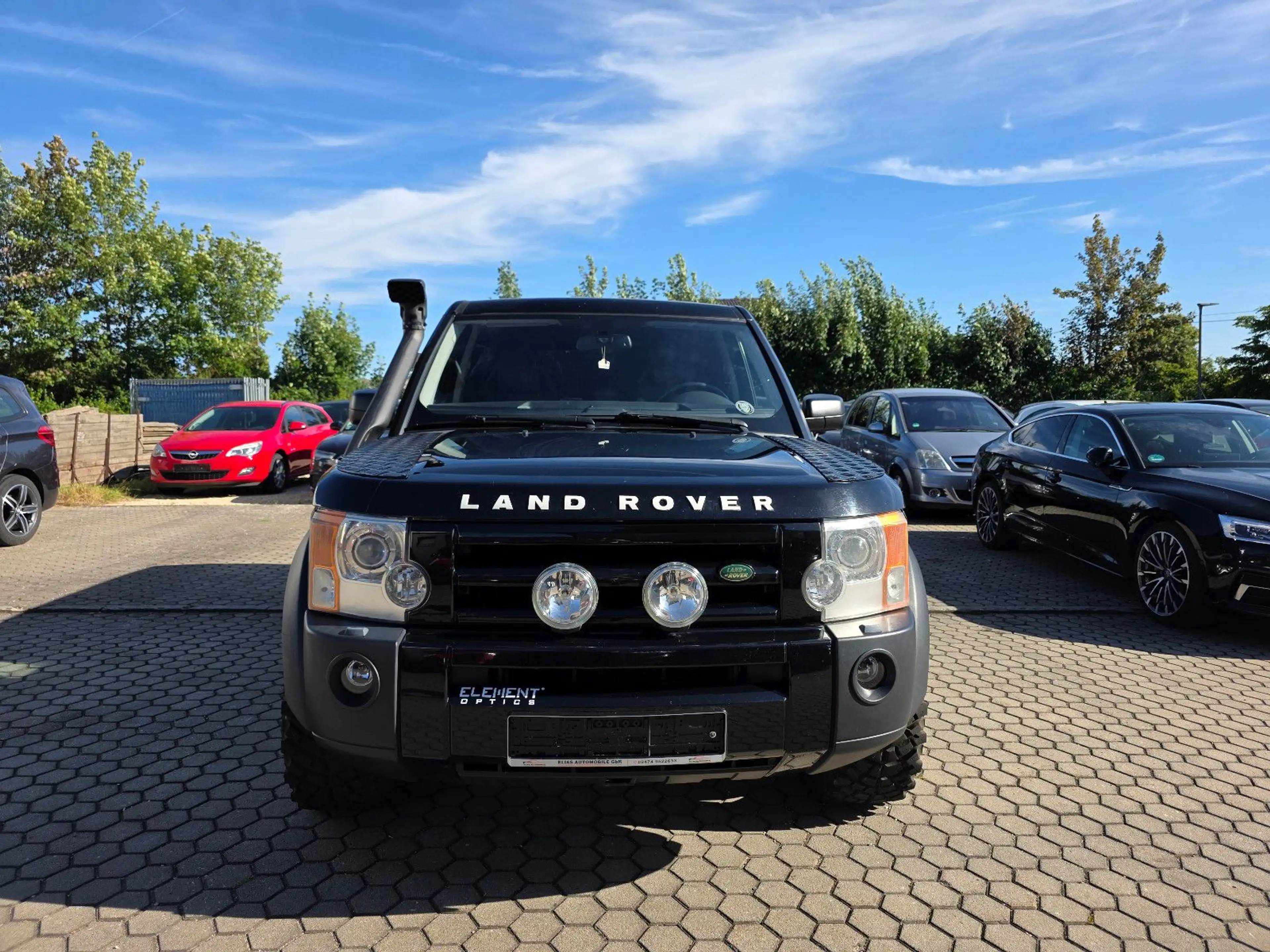 Land Rover Discovery V6 TD S — photo 11