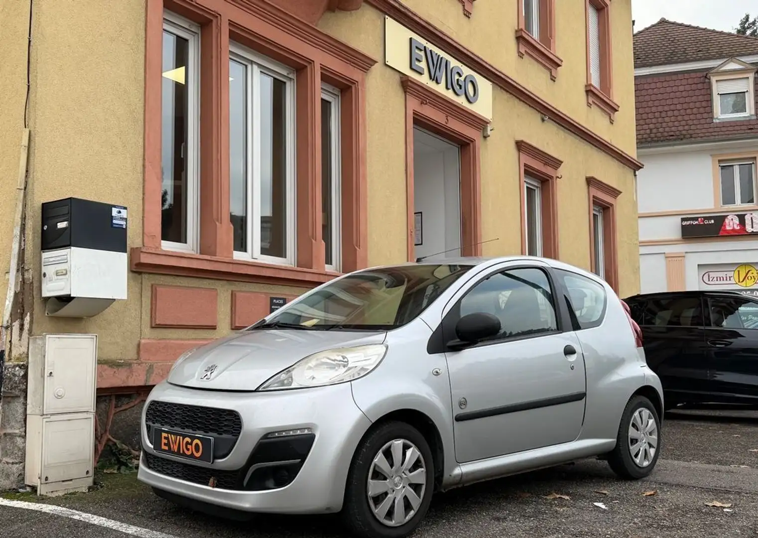 Peugeot 107 1.0 70 access-ct ok-garantie 12 mois Gris - 1
