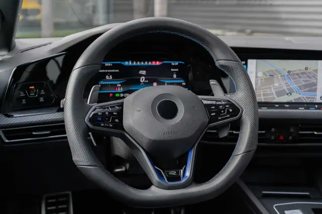 Volkswagen Golf view 9