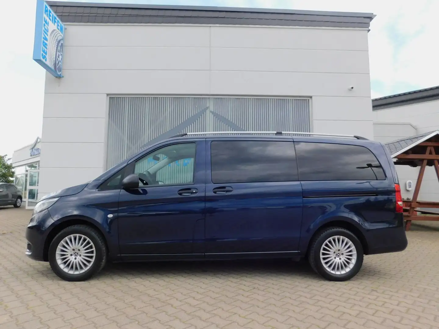 Mercedes-Benz Vito Tourer 114 CDI BT Pro lang Blauw - 2