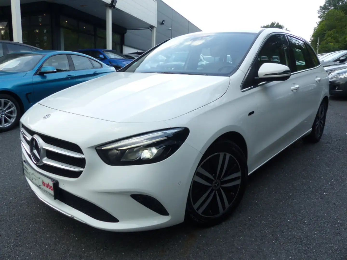 Mercedes-Benz B 250 250 E 160+102CH PROGRESSIVE LINE EDITION 8G-DCT Blanc - 1