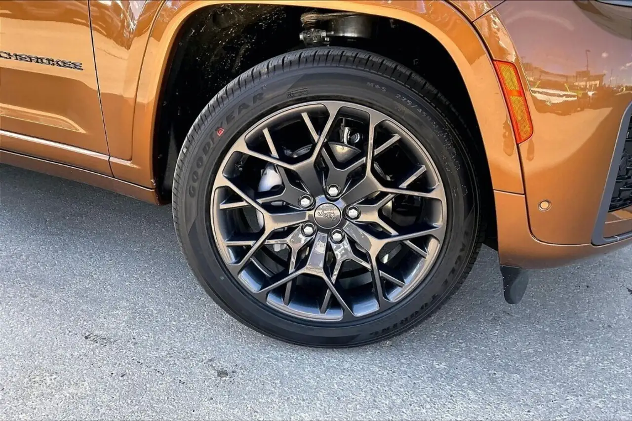 Jeep Grand Cherokee снимка Jeep Grand Cherokee