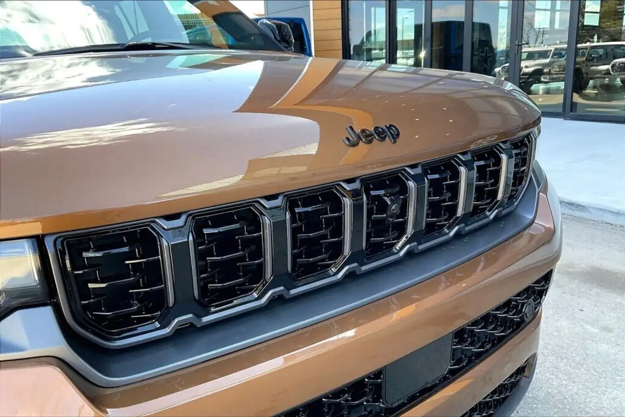 Jeep Grand Cherokee снимка Jeep Grand Cherokee