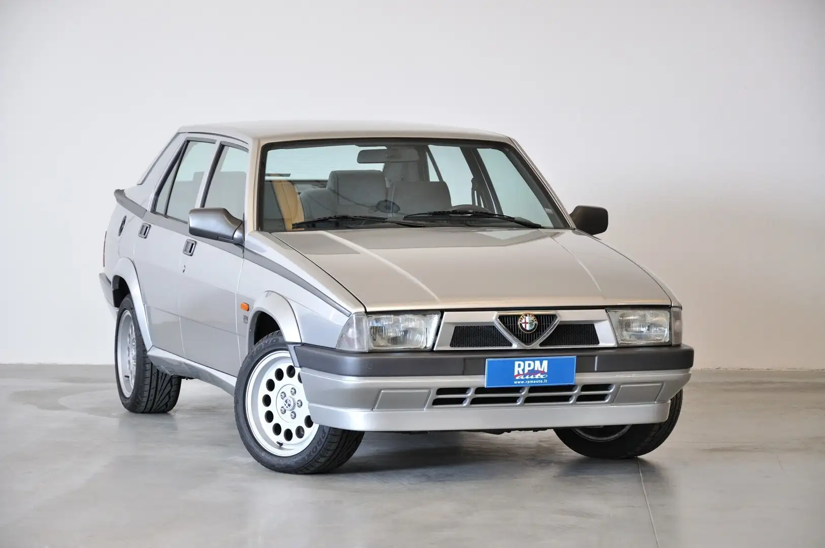 Alfa Romeo 75 2.0i Twin Spark CRS tagliandata perfetta Argent - 1