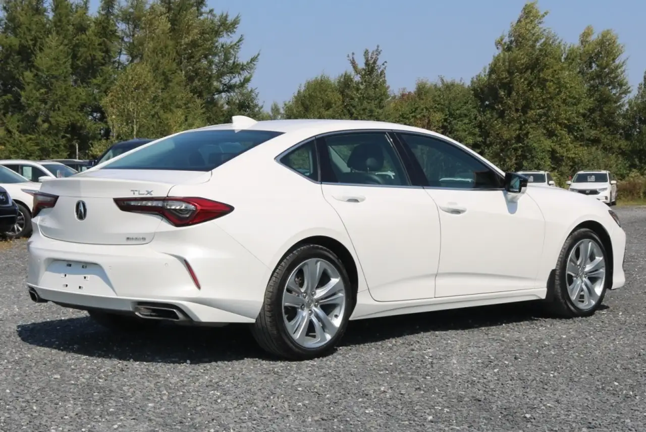 Acura TLX снимка Acura TLX