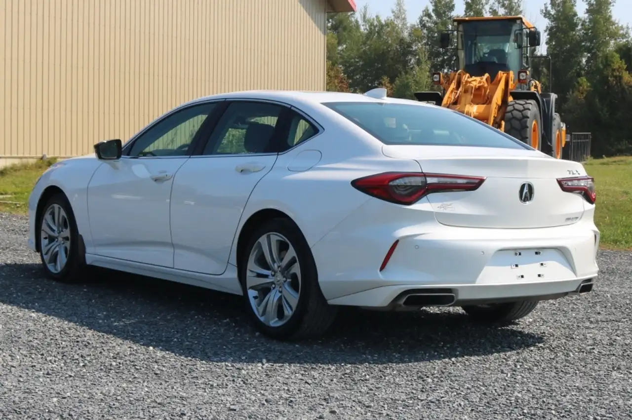 Acura TLX снимка Acura TLX