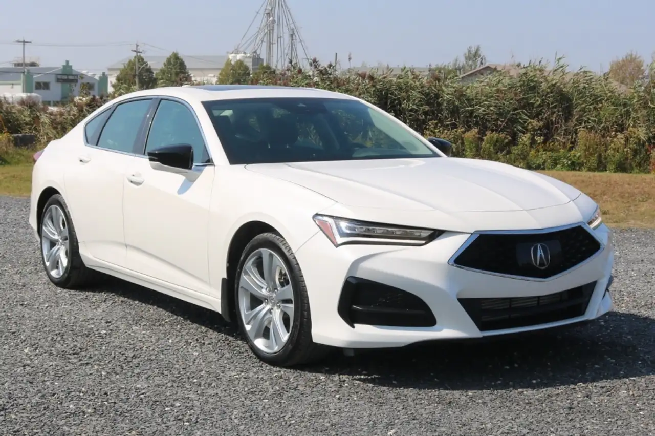 Acura TLX снимка Acura TLX
