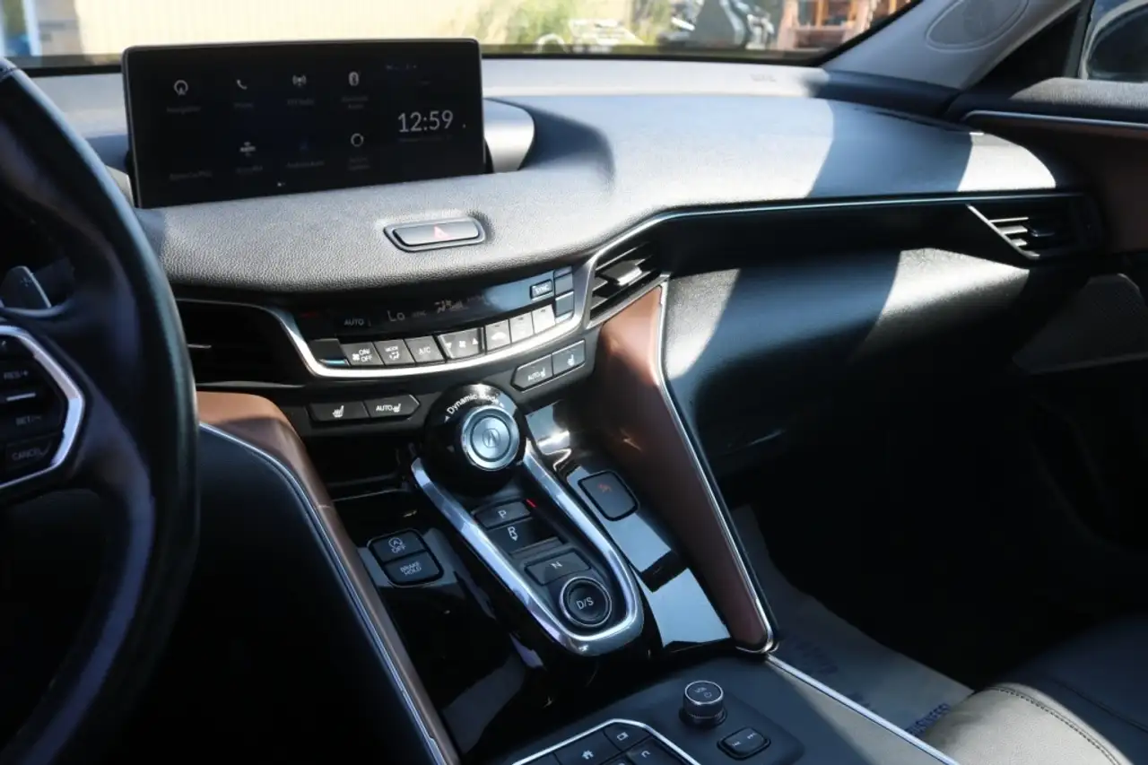 Acura TLX снимка Acura TLX
