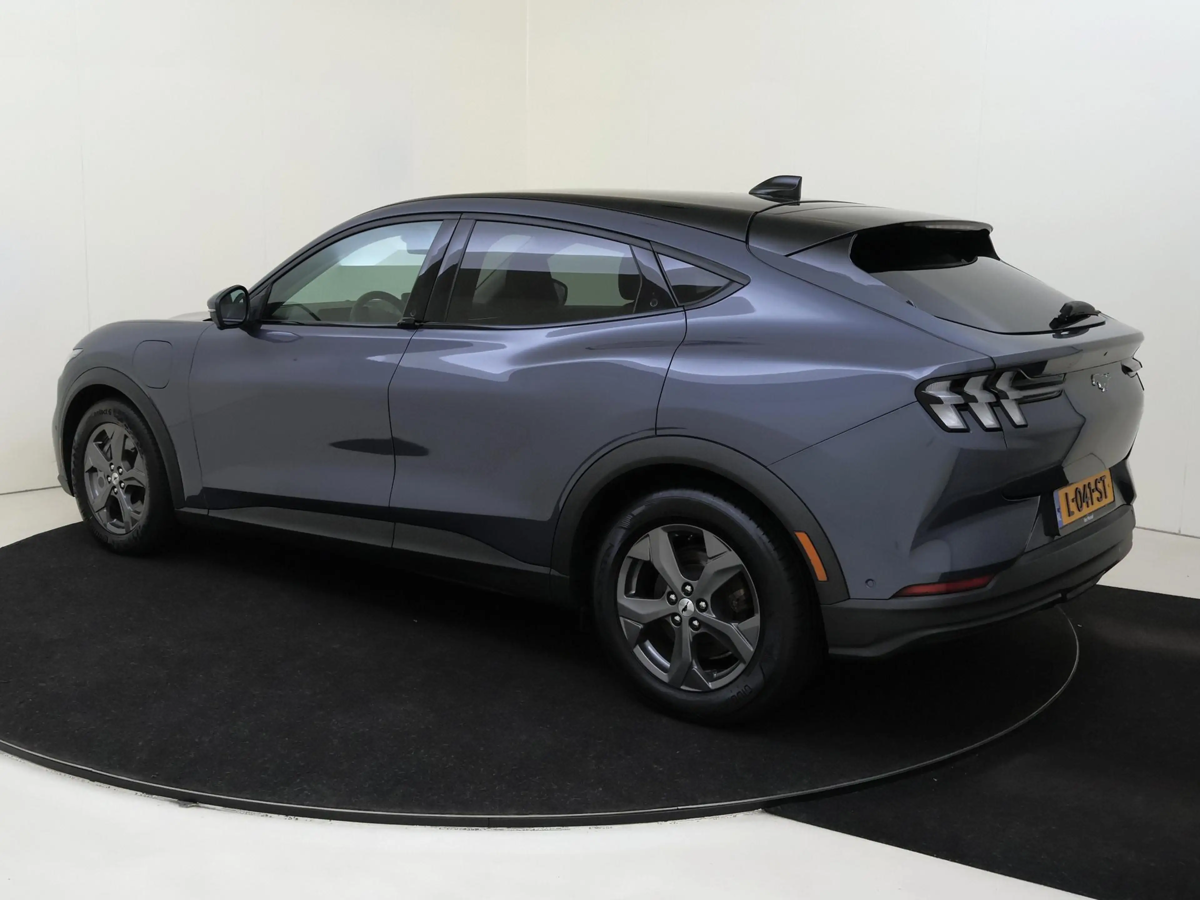 Ford Mustang Mach-E RWD 75 kWh Technology plus pakket | Navigatie Full — photo 3