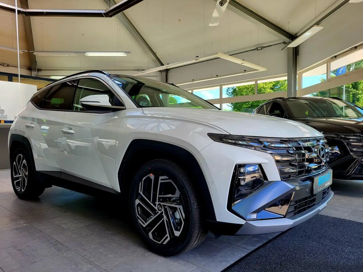 Hyundai TUCSON (NX) Hybrid Weiß - 2