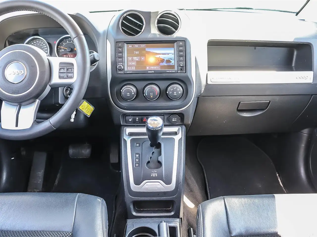 Jeep Compass photo Jeep Compass