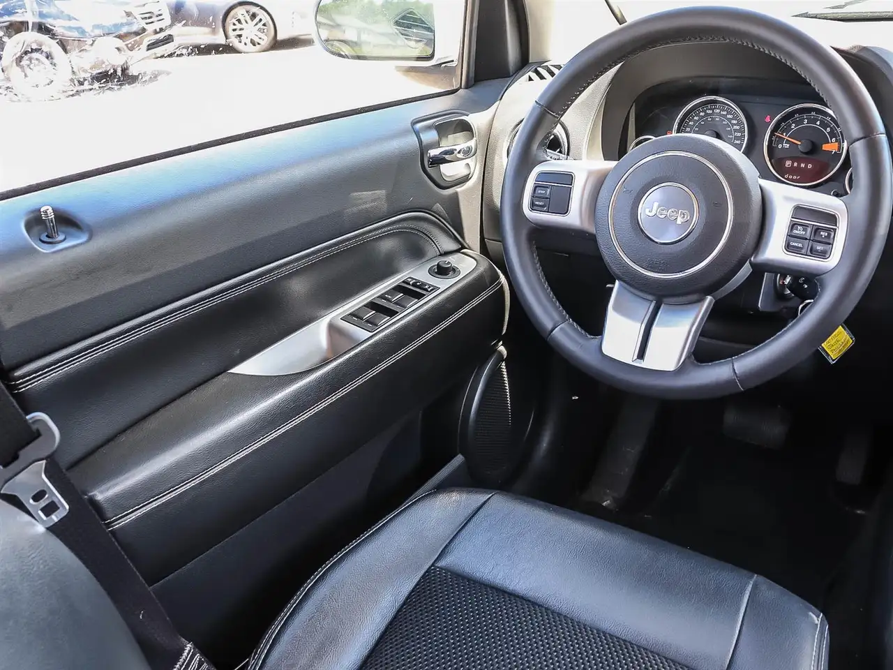 Jeep Compass photo Jeep Compass