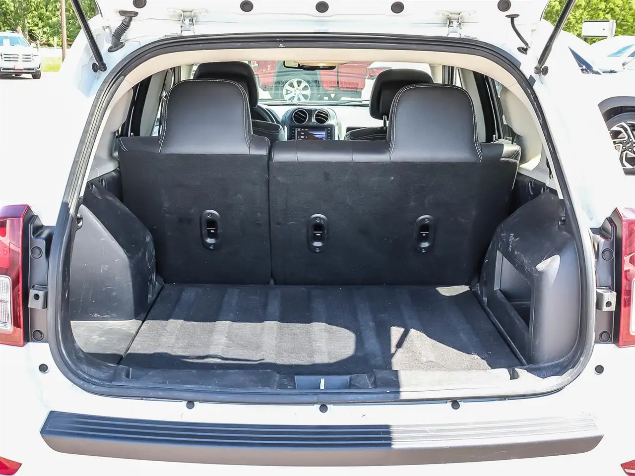 Jeep Compass photo Jeep Compass